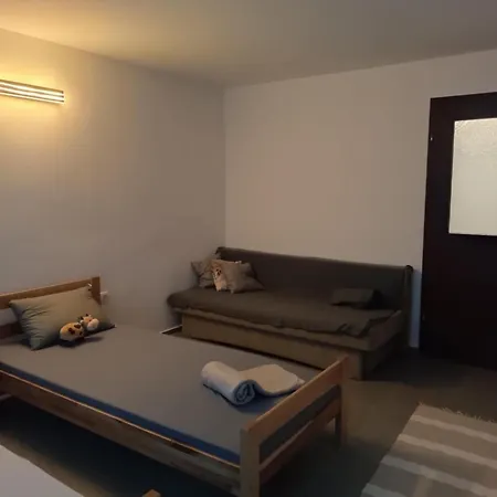 アパート Lena Senta