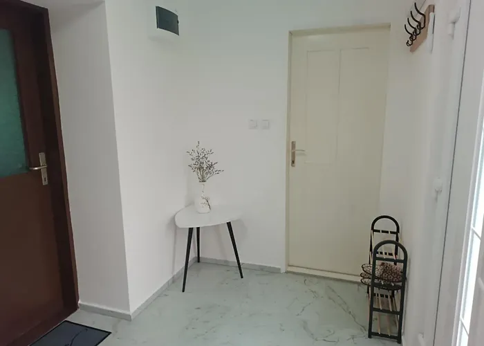 Apartament Lena Senta